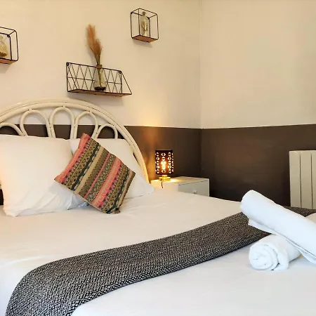 Apartment Ideal Couple ~ Confort Centre ~ Parking Prive