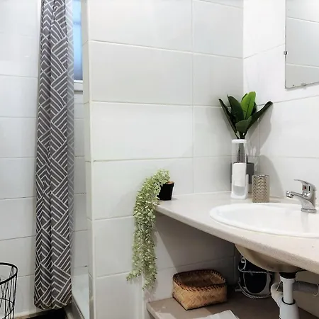 Apartment Ideal Couple ~ Confort Centre ~ Parking Prive