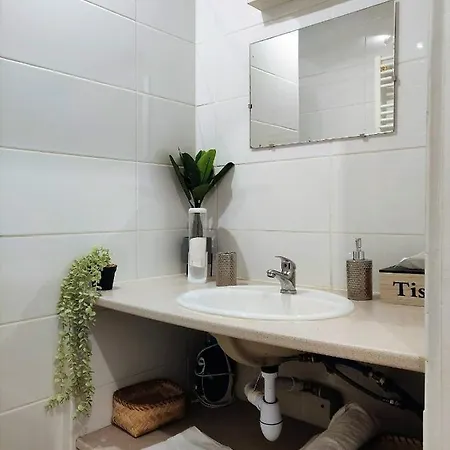 Ideal Couple ~ Confort Centre ~ Parking Privé *