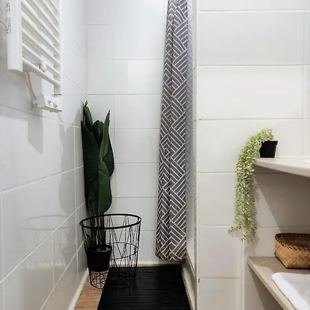 Apartment Ideal Couple ~ Confort Centre ~ Parking Prive